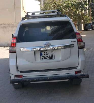 Toyota Prado Land Cruiser 7 places 2014 image 3