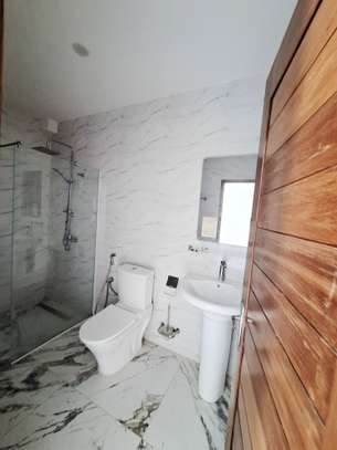 APPARTEMENTF4 à Mermoz image 6