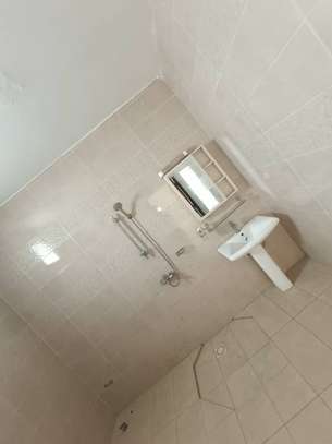 APPARTEMENT F3 A LOUER A MERMOZ image 11