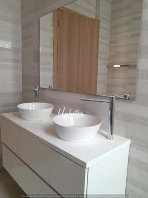 Appartement F4 à louer aux Almadies image 5