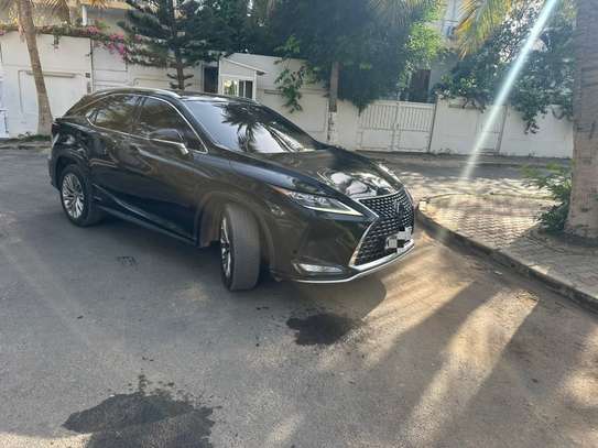 Lexus RX 450h SUV image 10