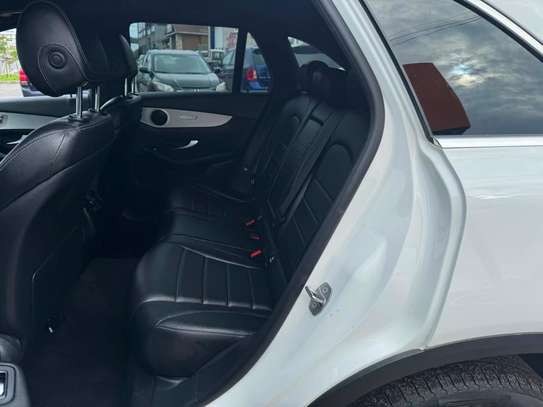 Mercedes Benz GLC 300 image 8