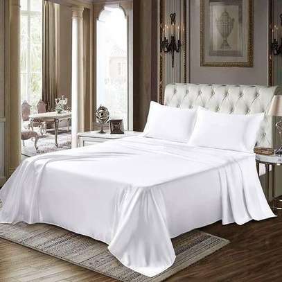 Drap blanche 100% coton avec 2 oreillers image 4