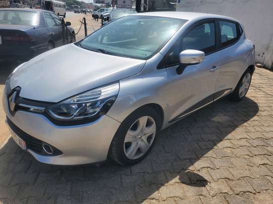 Renault clio image 3