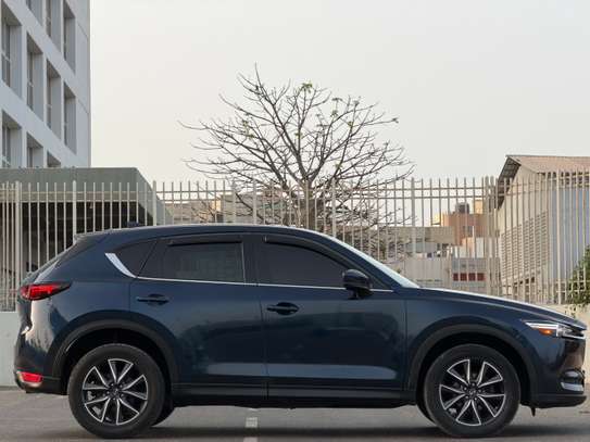 Mazda CX-5 SUV 2017 Bleu Foncé Confort et Performance image 4