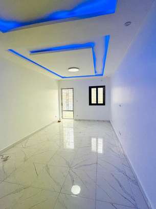 APPARTEMENT F4. KEUR MASSAR SOTRAC image 11