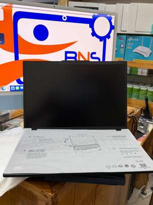 Le LENOVO THINKPAD P16S Ryzen 7 Gen4 (AMD) image 4