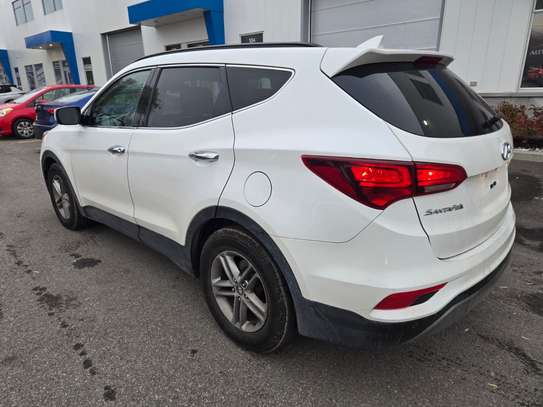 Hyundai Santafe 2017 full options 4x4 image 9