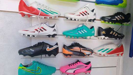 Vente de maillots et articles de sport image 9