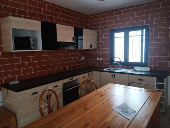 Une villa basé semis- meublée à louer au Mamelle image 5