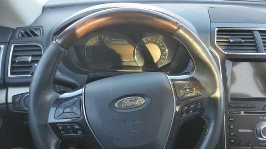 Ford Explorer 2017 image 3