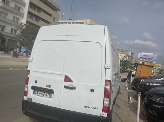 Renault Master fourgon utilitaire grand volume blanc image 13