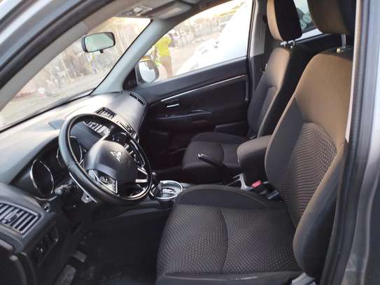 Mitsubishi rvr image 4