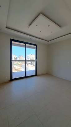APPARTEMENT F4 NEUF A VENDRE A NGOR-ALMADIES image 9