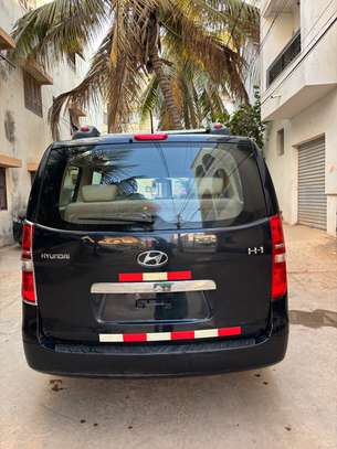 Hyundai de 12 places image 3