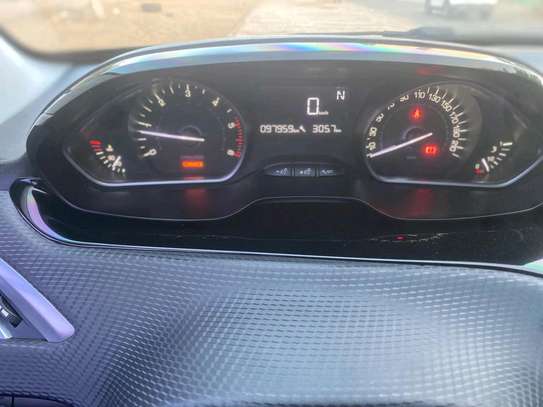 Peugeot 2008 2016 image 3