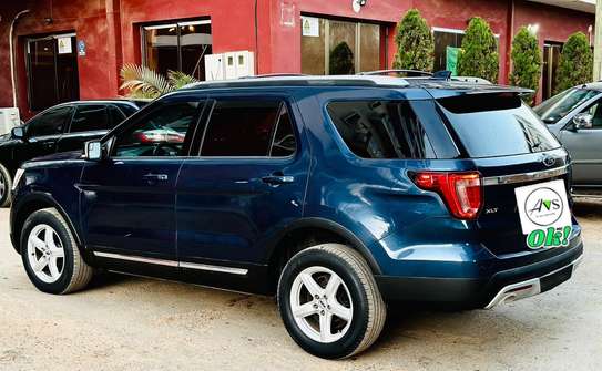 Location Ford Explorer image 10