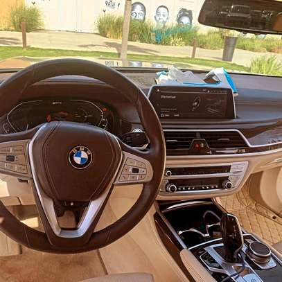 BMW 745e à Louer image 2