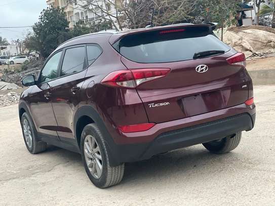 HYUNDAI TUCSON 2016 image 6