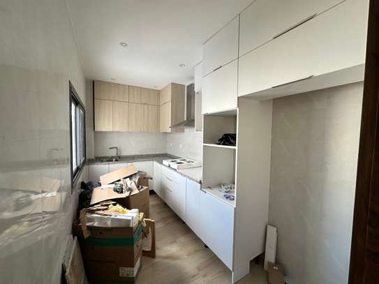 À loué appartement neuf luxe  HANN MARISTE T4 image 11