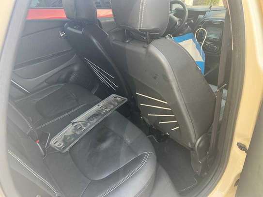 Renault QM3 capture 2016 image 6