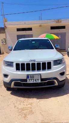 Jeep Grand Cherokee image 2
