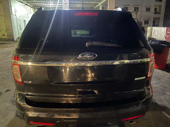 Ford Explorer image 8
