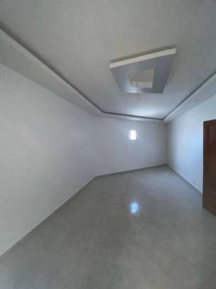 Appartement F4 à louer aux Maristes image 3