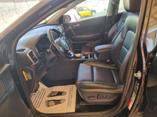 Super clean sportage 2018 image 8