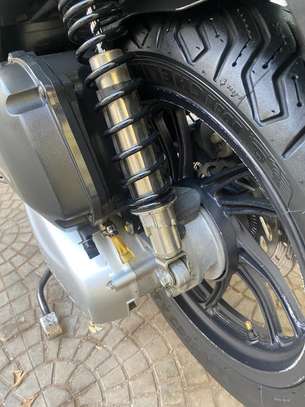 Honda SH150 image 7