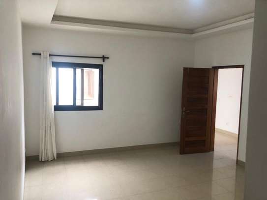 Appartement 3 chambres salon ouest foire image 3