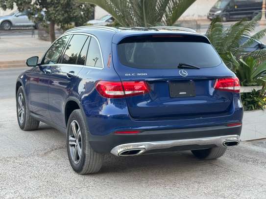Mercedes GLc 300 image 6