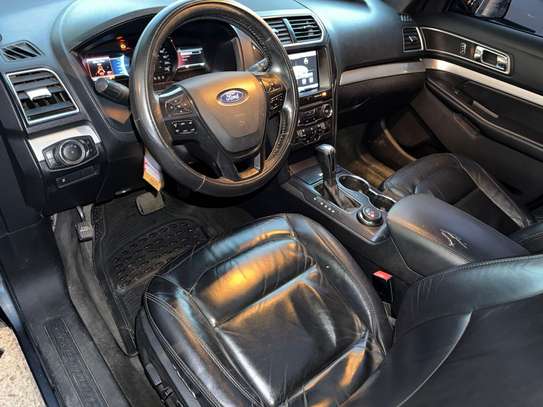 Ford Explorer XLT 2016 image 4