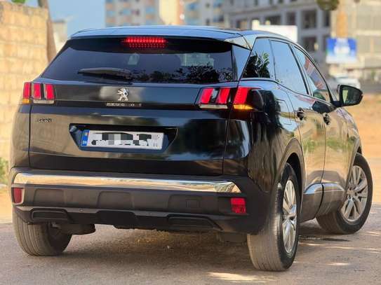 Peugeot 308 Berline Compacte Noir Style et Performance image 12