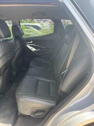 Hyundai SANTAFE image 11
