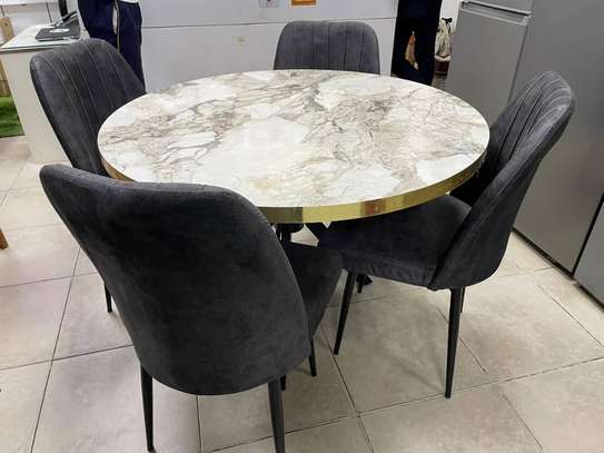 TABLE À MANGER 4 PLACES RONDES C30 image 3