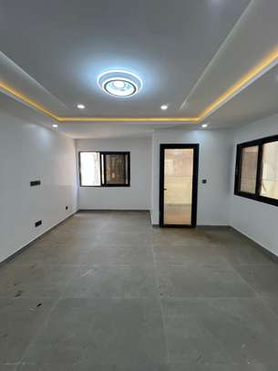 Immeuble R+7 Neuf a vendre aux Almadies image 9
