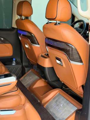Mercedez Benz 2024 image 9