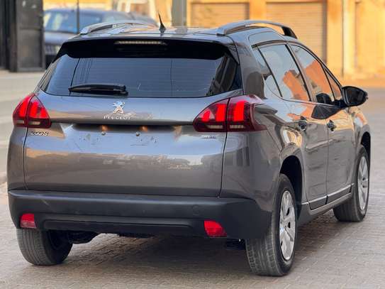 Peugeot 2008 2016 image 2