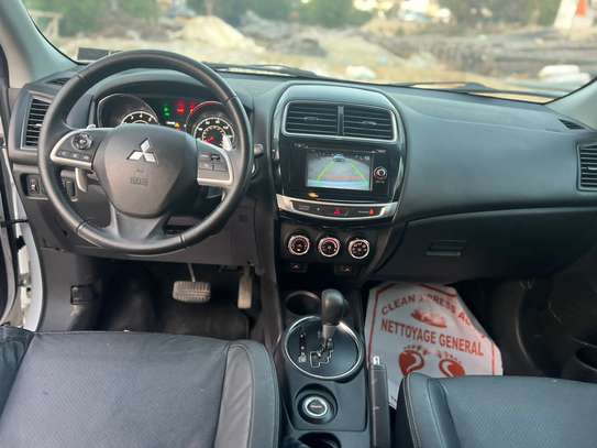 MITSUBISHI OUTLANDER 2015 image 8