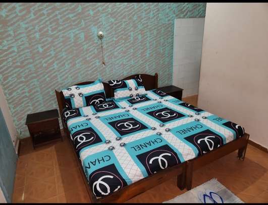 Chambre meublé image 6