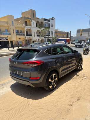 Hyundai Tucson image 3
