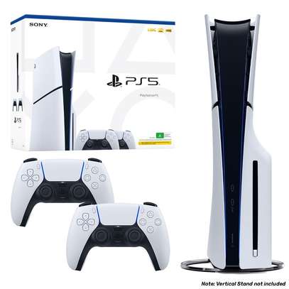 PS5 Slim + 2 Jeux + 2Manettes image 1