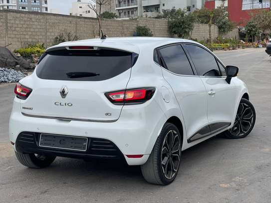 Renault clio 3  2018 image 9