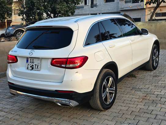 Mercedes GLC 300 image 8