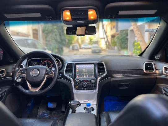 Jeep Grand Cherokee image 6
