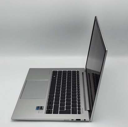 HP Elitebook 840 G10 13th Gen i5 14 Pouces image 3