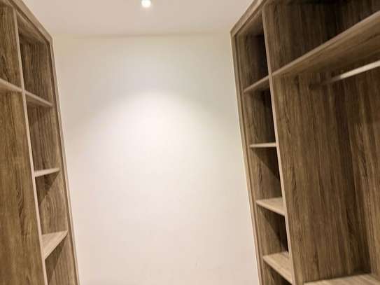 Appartement f4 à louer aux Almadies image 5