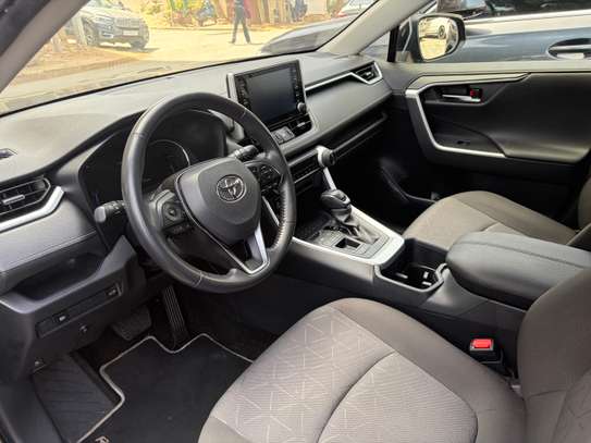 Toyota RAV4 hybride SUV 2022 image 3