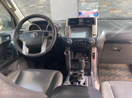 toyota landre cruser TXL image 3